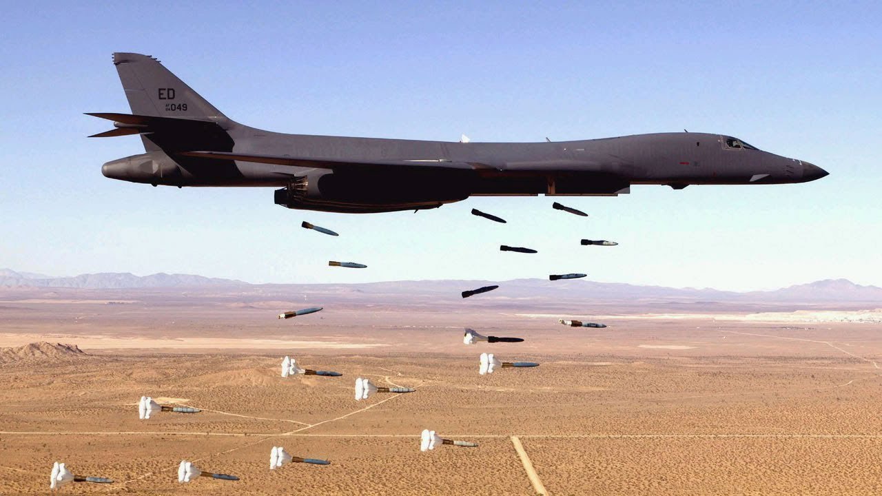 Stunning Video of B-1 Lancer in Action • Takeoff &amp; Landing [Training Footage] - YouTube